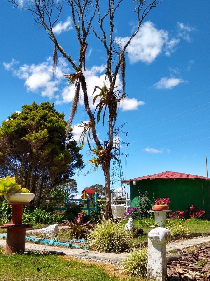 Hospedaje Santaelena -Chalets De Montana- Santa Elena  Exteriör bild